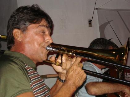 À frente d'Os Cinco Companheiros, Osmar do Trombone será o anfitrião da noite. Foto: Acervo Clube do Choro do Maranhão.